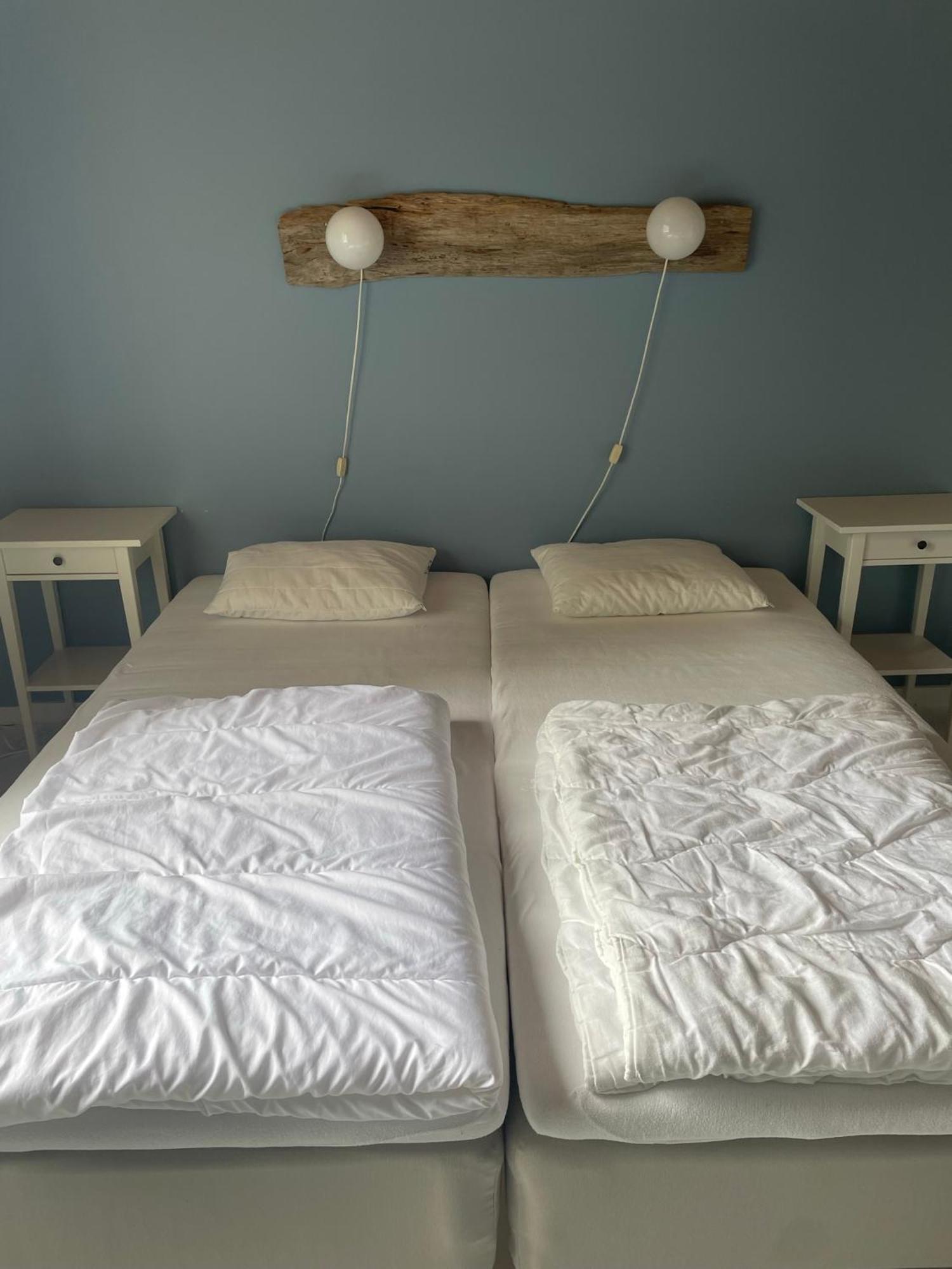 Kustnaera Vandrarhem Hamburgsund Zimmer foto